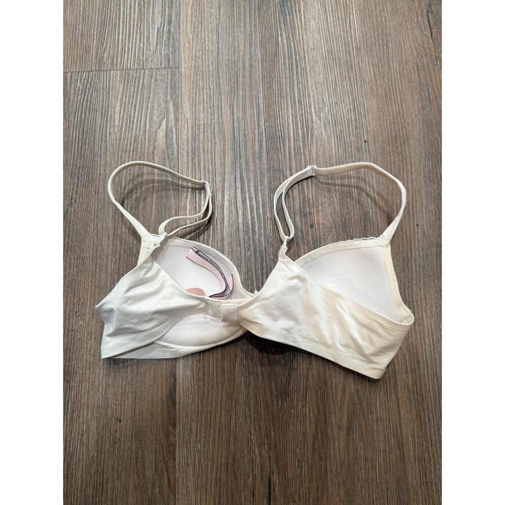 Victoria's Secret Body By Victoria Lined Demi Bra Cream 34A Underwire Lace Trim
